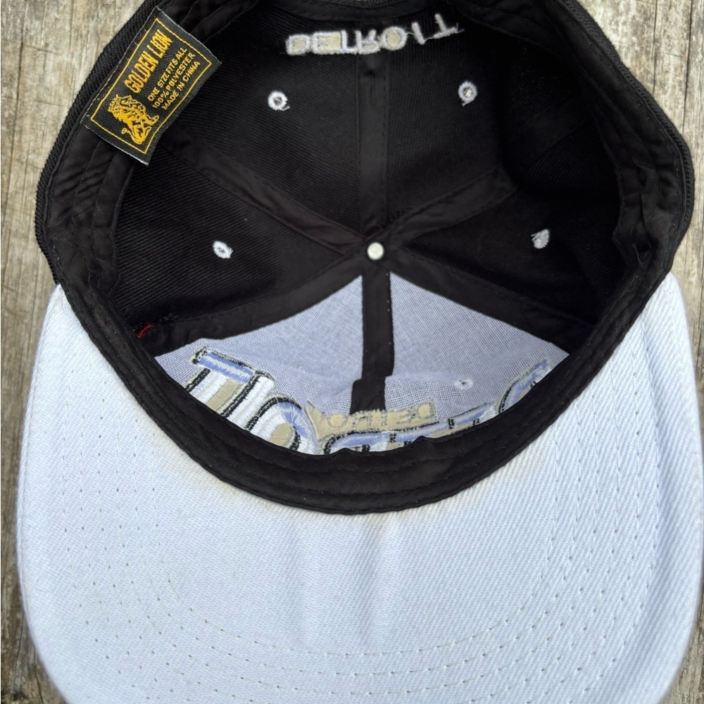 Black and Gray Detroit Cap - Picture 8 of 10